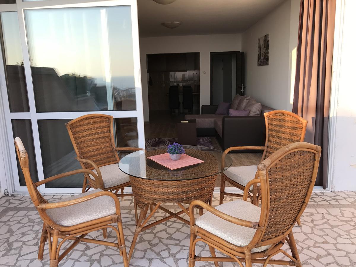 Apartment Jana Улцинь Екстер'єр фото